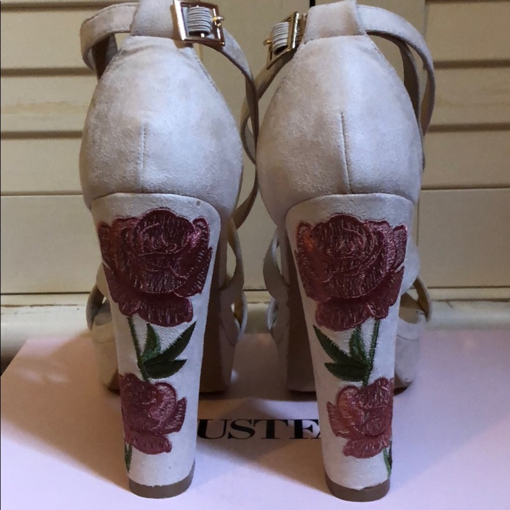 Blush pink embroidered heels